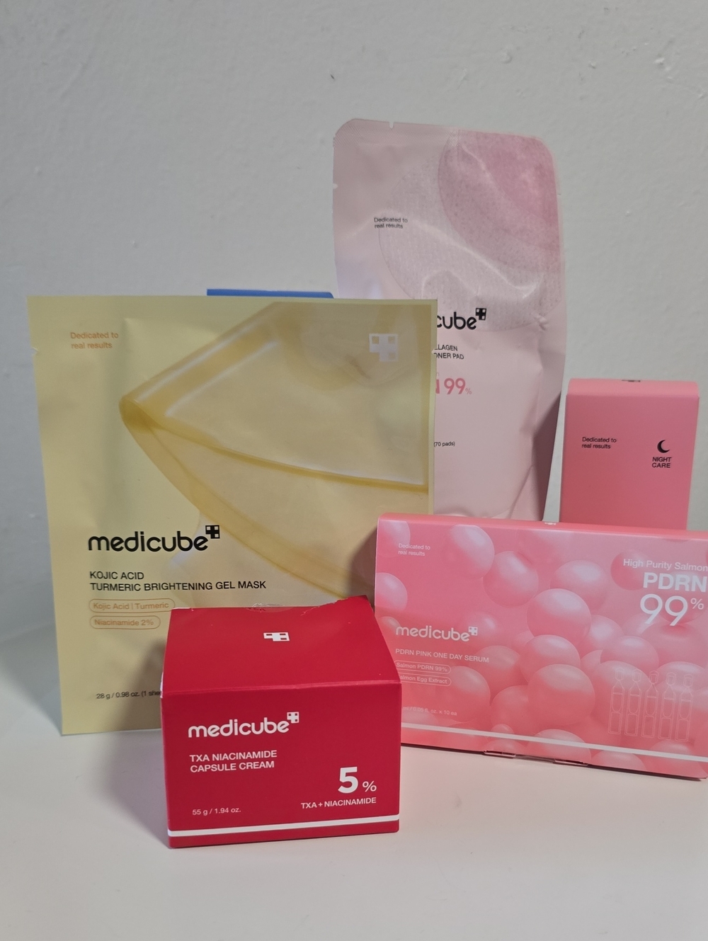 Medicube Pink Collagen Skincare Set - Picture 8 of 8